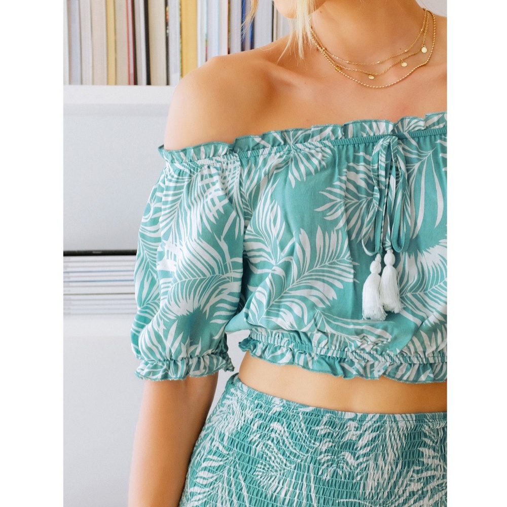 Tropical Print 2 Piece Set: Crop Top + Midi Skirt - Picture 5 of 8